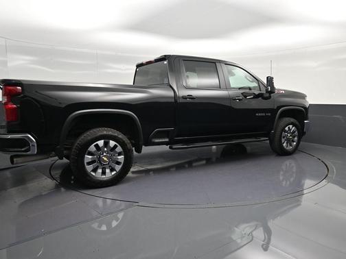 Black 2026 Chevrolet Silverado 2500 LT
