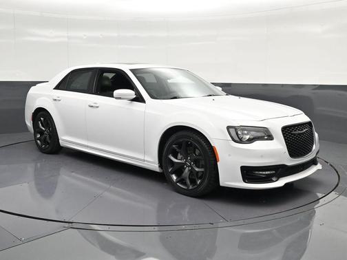Bright White Clearcoat 2023 Chrysler 300 S