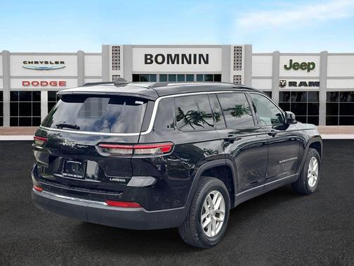 2022 Jeep Grand Cherokee L Laredo