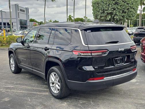 2022 Jeep Grand Cherokee L Laredo