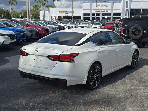 2024 Nissan Altima 2.5 SR