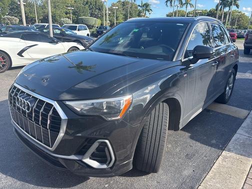2020 Audi Q3 45 S line Premium