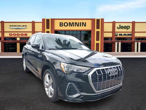 2020 Audi Q3 45 S line Premium