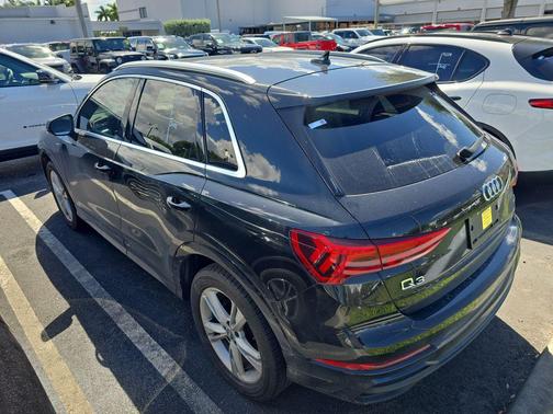 2020 Audi Q3 45 S line Premium