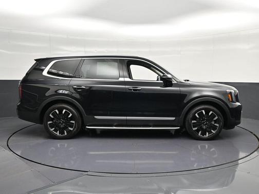 Ebony Black 2024 Kia Telluride SX