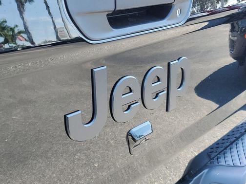 2025 Jeep Gladiator Sport