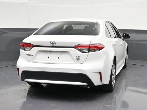 White 2022 Toyota Corolla LE