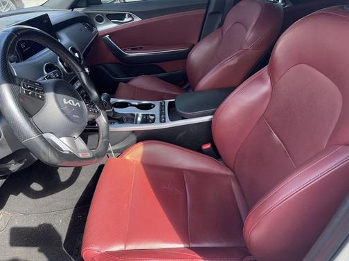 2022 Kia Stinger GT1