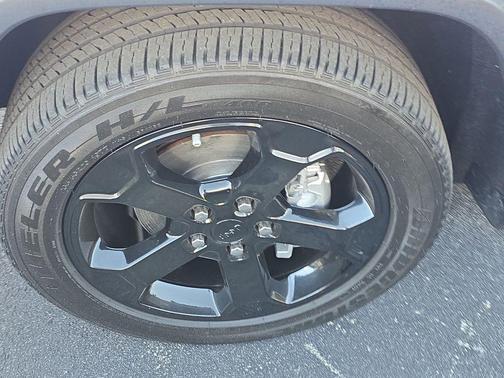 2019 Jeep Grand Cherokee Laredo