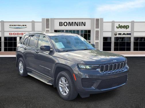 2022 Jeep Grand Cherokee Laredo