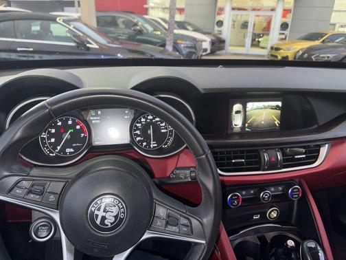 2019 Alfa Romeo Stelvio Base