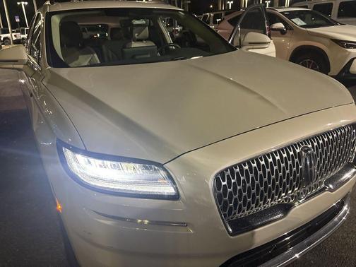 2022 Lincoln Nautilus Standard