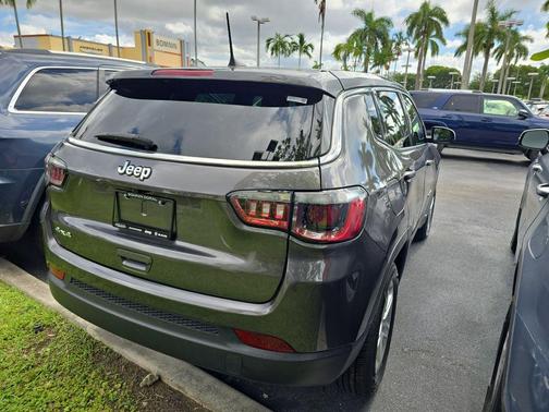 2023 Jeep Compass Sport