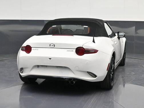 2020 Mazda MX-5 Miata Sport