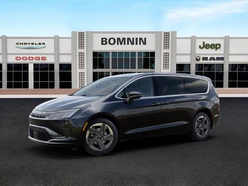 Diamond 2027 Chrysler Pacifica LIMITED