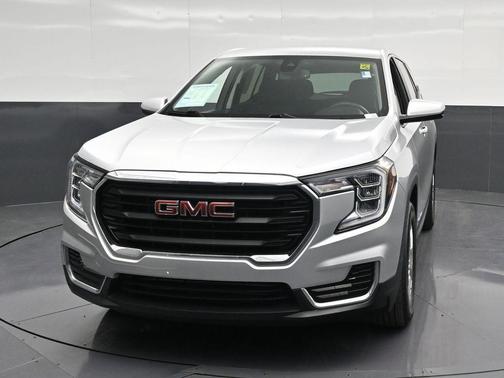Quicksilver Metallic 2022 GMC Terrain SLE