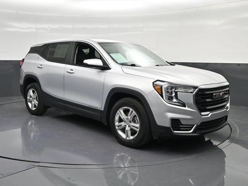 Quicksilver Metallic 2022 GMC Terrain SLE