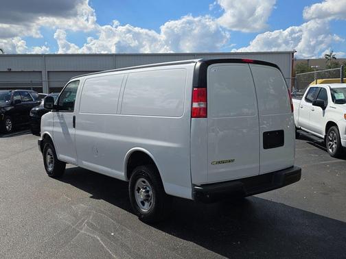 2021 Chevrolet Express 2500 Work Van