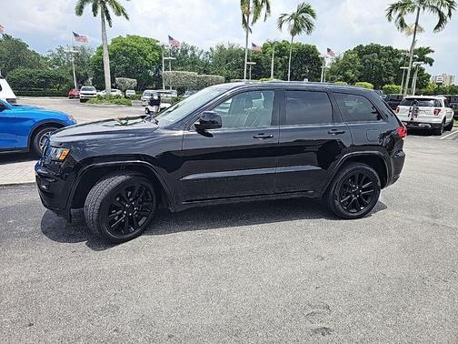 2020 Jeep Grand Cherokee Altitude