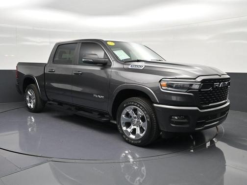 Crystal Metallic 2025 RAM 1500 Big Horn/Lone Star
