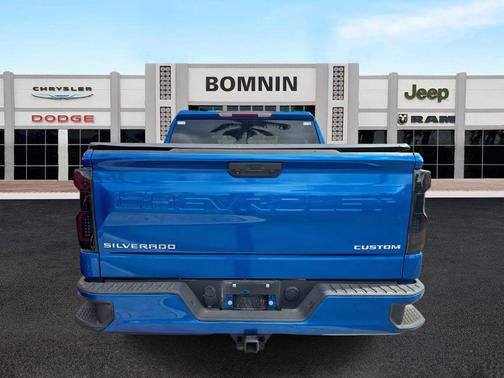 2023 Chevrolet Silverado 1500 Custom