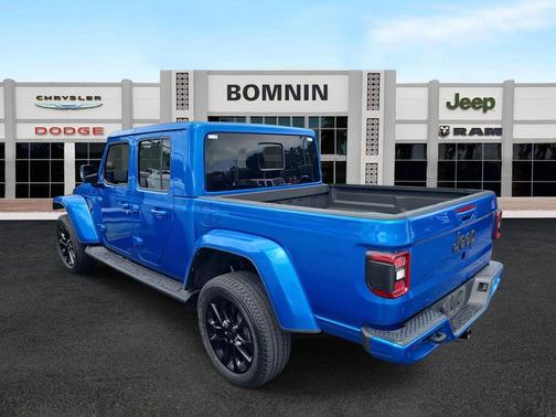 2022 Jeep Gladiator Overland
