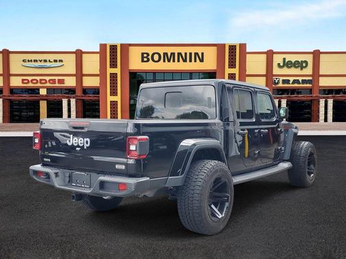 2022 Jeep Gladiator Overland