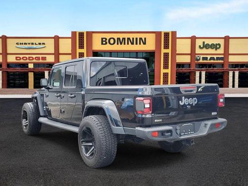 2022 Jeep Gladiator Overland