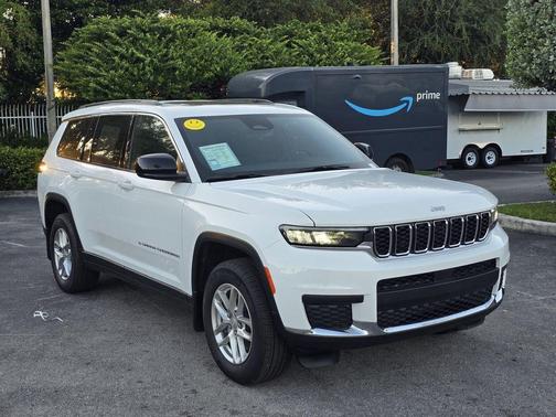 2025 Jeep Grand Cherokee Laredo