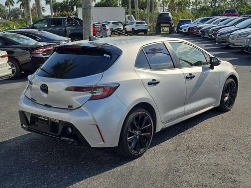 2020 Toyota Corolla Hatchback SE