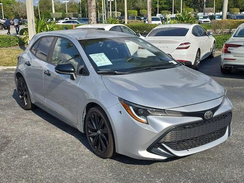 2020 Toyota Corolla Hatchback SE