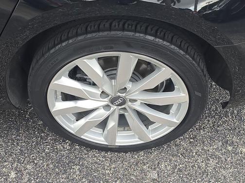 2018 Audi A4 2.0T ultra Premium