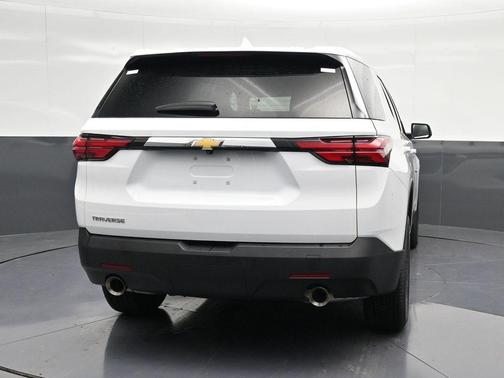 Summit White 2023 Chevrolet Traverse LS