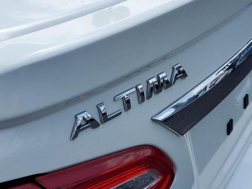 2016 Nissan Altima 2.5 SR