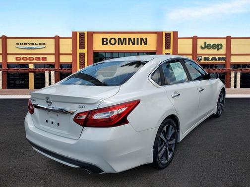 2016 Nissan Altima 2.5 SR