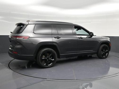 Metallic 2023 Jeep Grand Cherokee L Laredo