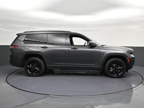 Metallic 2023 Jeep Grand Cherokee L Laredo