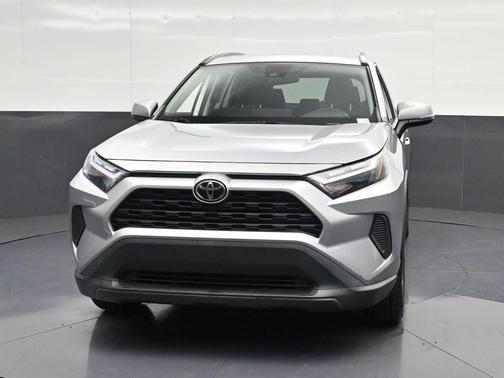 Silver Sky Metallic 2022 Toyota RAV4 XLE