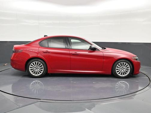 2024 Alfa Romeo Giulia Base