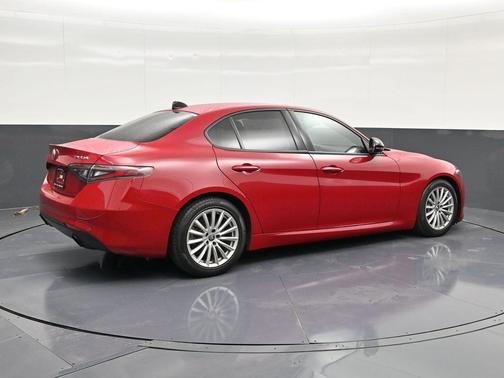 2024 Alfa Romeo Giulia Base