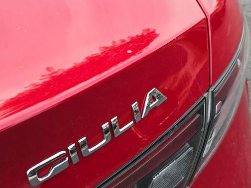 2024 Alfa Romeo Giulia Base