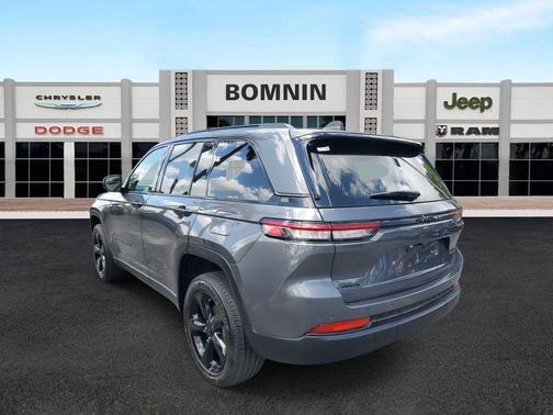 2024 Jeep Grand Cherokee Laredo