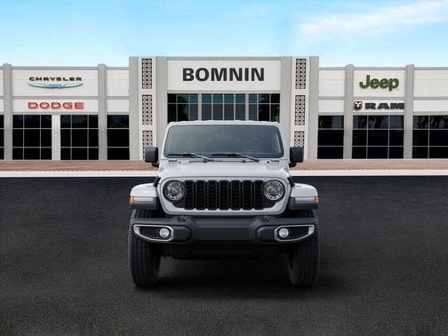 Bright White Clearcoat 2026 Jeep Gladiator Sport