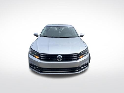 Reflex Silver Metallic 2017 Volkswagen Passat 1.8T S