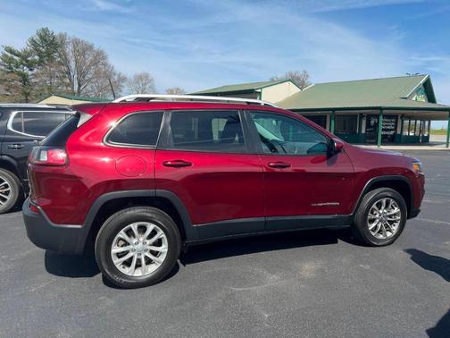 Red 2020 Jeep Cherokee Latitude