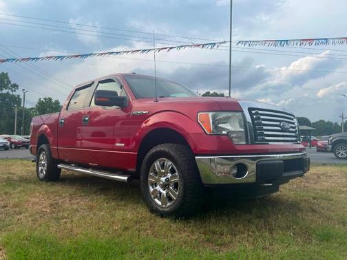 Red 2011 Ford F-150 XLT