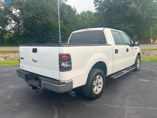 White 2005 Ford F-150 XLT SuperCrew