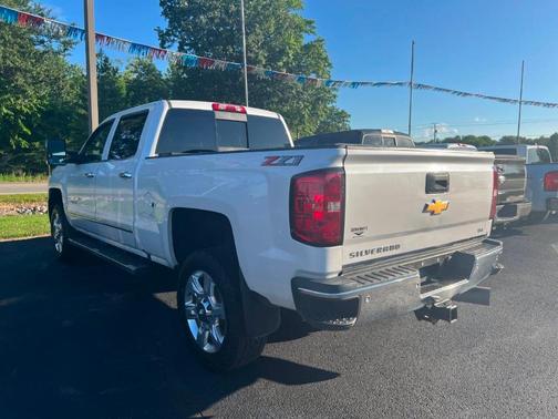 White 2018 Chevrolet Silverado 2500 LTZ