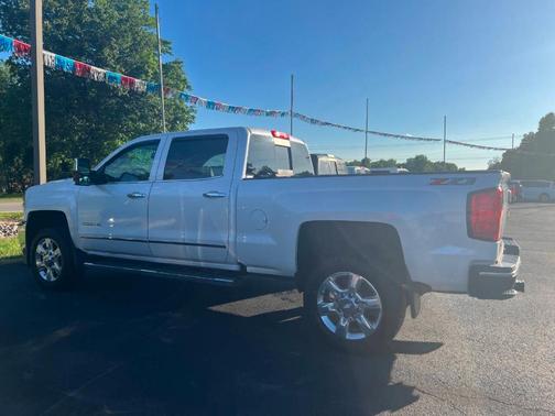 White 2018 Chevrolet Silverado 2500 LTZ