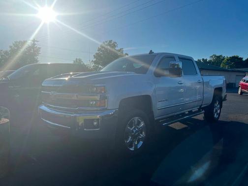 White 2018 Chevrolet Silverado 2500 LTZ